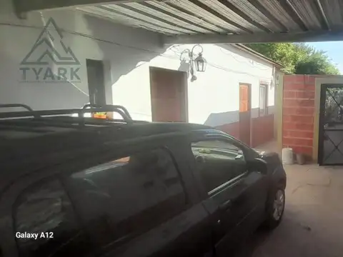 Casa 3 ambientes con 1 baño