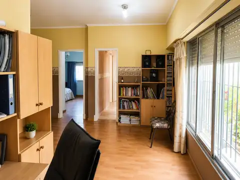CASA 4 AMBIENTES EN VENTA – BERNAL ESTE  APTO CRED
