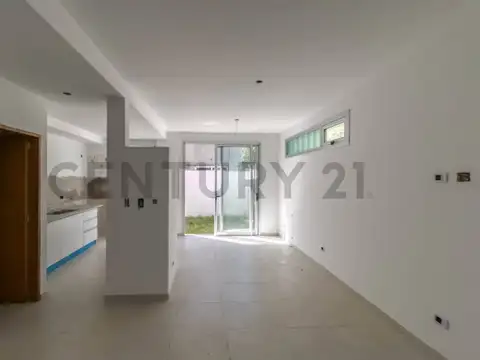 11 e/ 517 y 518 , Piso 0