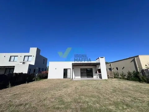 Casa en Venta en Pilar del Este - San Ramon, USD 153.000