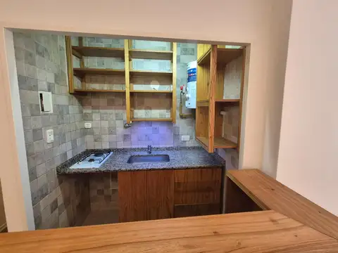 Venta Monoambiente c/balcón Recoleta reciclado