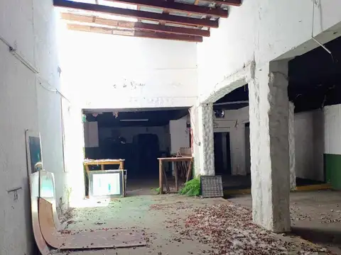 ALQUILER LOCAL SAN CRISTOBAL 306 M2  A REFACCIONAR