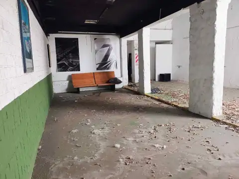ALQUILER LOCAL SAN CRISTOBAL 306 M2  A REFACCIONAR
