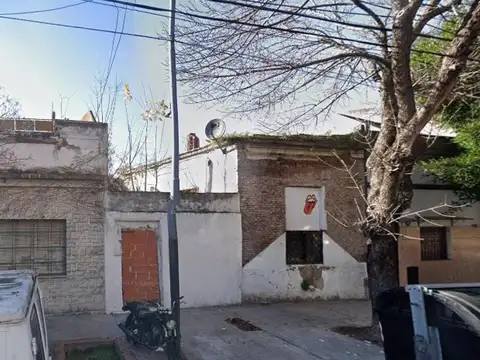 Castro e/ Rondeau y Metán