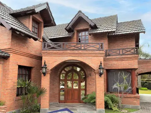 Casa en venta en Country Banco Provincia,  Francisco Alvarez, Moreno