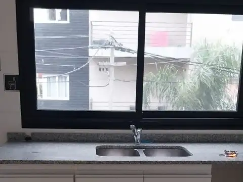 A. Estrenar. V- Cardozo esquina D. Rocha