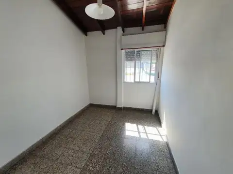 DEPARTAMENTO 3 AMB CON PATIO FRENTE A PEUGEOT VILLA BOSCH