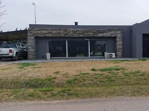Casa de 4 ambientes con escritura, en barrio Fincas del Alba. Ruta 52, Canning, Ezeiza.