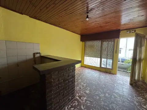Depto Tipo Casa en Venta al Este