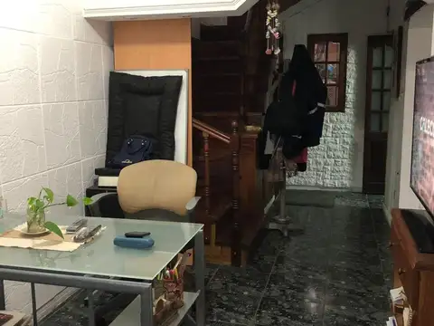 Depto Tipo Casa en Venta de 3 ambientes