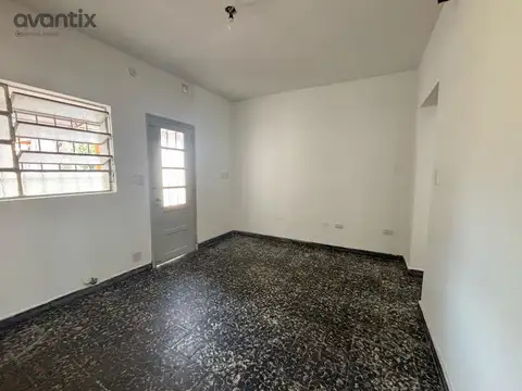 Casa en Alquiler con 1 cochera