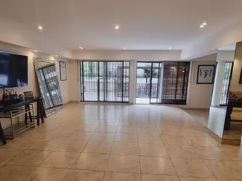Departamento 6 ambientes con 4 baños