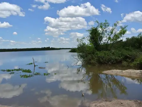 Ruta 8 y 40 kms de Camino Vecinal