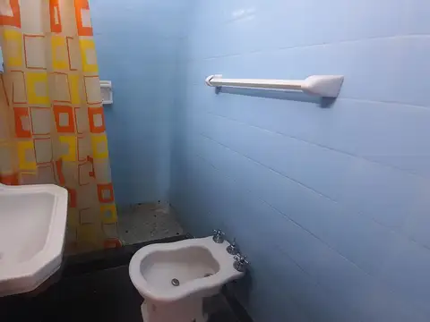 VENTA DPTO 2 AMB ZONA CENTRO A 100MTS DE LA COSTA