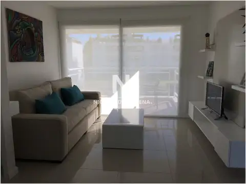 Venta y alquiler de apartamento en playa bava