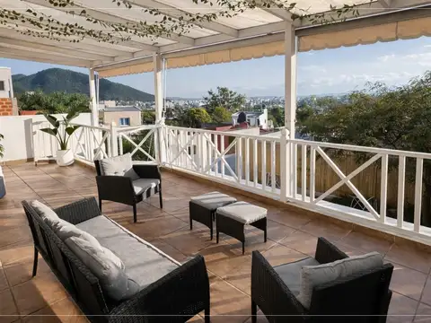 Casa en Venta al Este