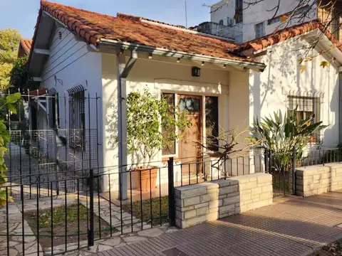 MARTINEZ PH FRENTE 3 AMBIENTES CON ESCRITORIO O 3 DORMITORIO EXCE. ZONA