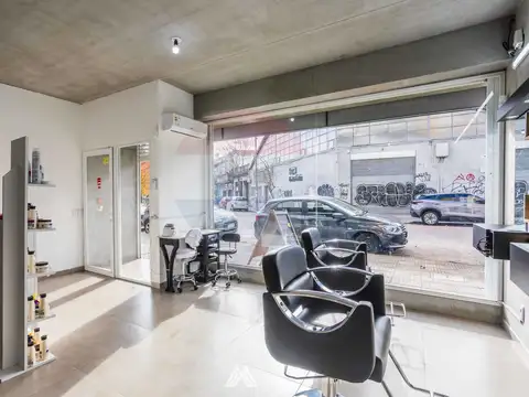 VENTA LOCAL COMERCIAL CON RENTA 6,5% TRES CRUCES