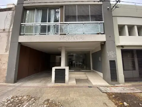 OFICINA EN VENTA LA PLATA  CON COCHERA