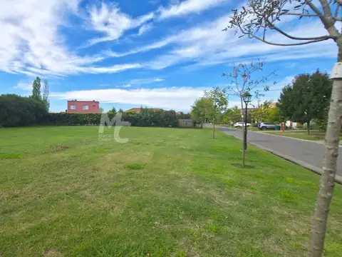 Terreno en venta en esquina en Barrio San Francisco, Villanueva