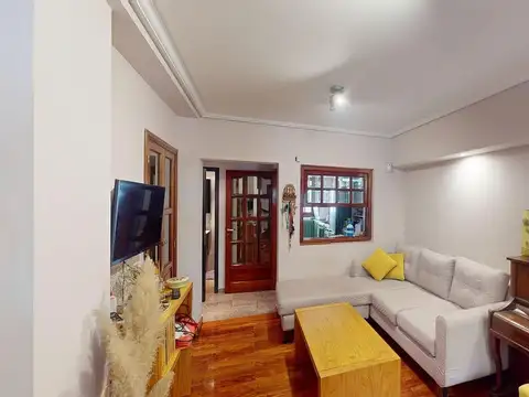 Casa 5 ambientes con 2 baños