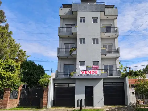 Departamento 2 ambientes con espacio guardacoche en venta Quilmes