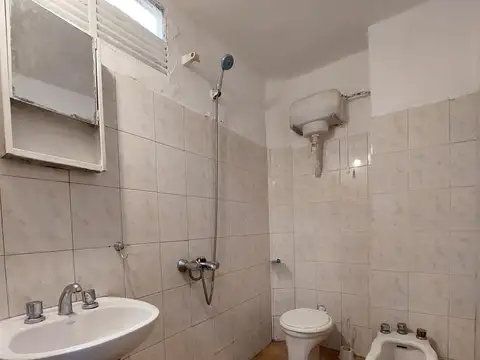 Casa en Alquiler con 1 cochera