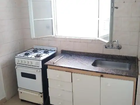 Casa 2 ambientes con 1 baño
