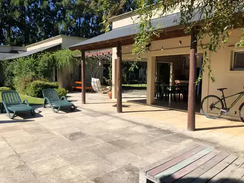 VENTA CASA CHACRAS URIBELARREA 5 AMB PISCINA