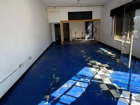 LOCAL COMERCIAL EN ESQUINA "EL ZORZAL"