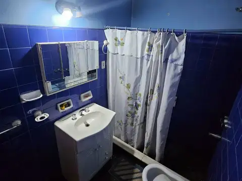 VENTA DE CASA 4 AMBIENTES JARDIN COCHERA SAN JUSTO