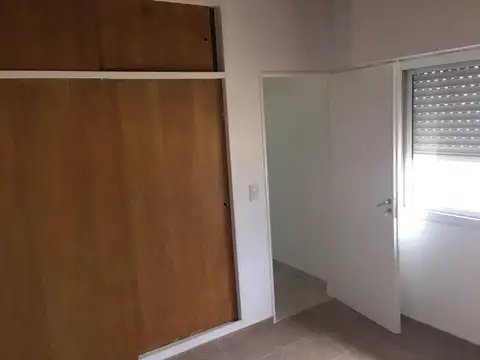 Depto Tipo Casa en Alquiler con 2 cocheras