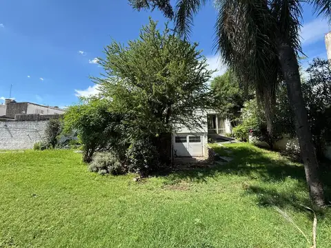 Terreno en Venta en Alto Alberdi, USD 250.000