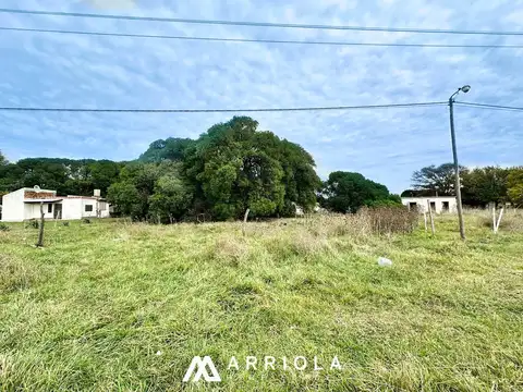En BLOCK dos LOTES en Miramar, a pasos de la Villa Deportiva Los Santos del Oeste
