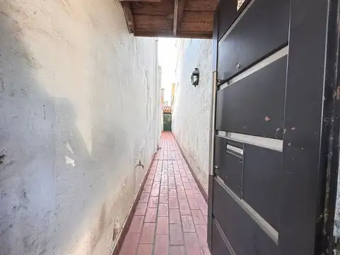 Depto Tipo Casa 2 ambientes con 1 baño