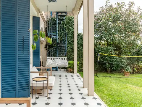 Casa en Venta con 3 cocheras