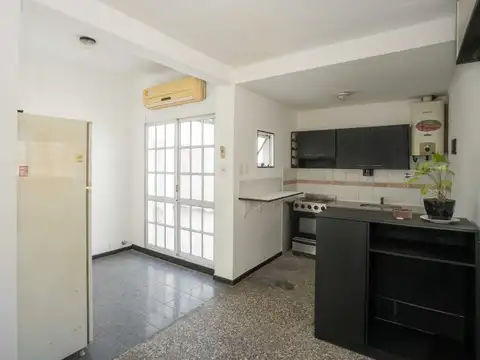 Depto Tipo Casa en Venta de 2 ambientes