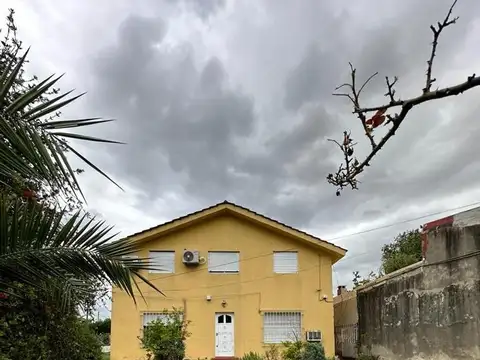 VENTA CASA - LOTE 1580 MTS