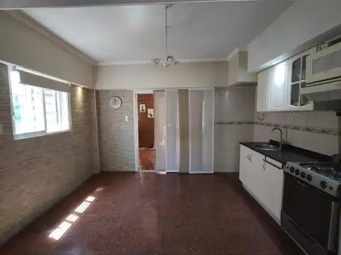 Depto Tipo Casa en Venta de 4 ambientes