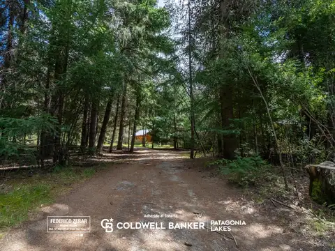 Complejo de cabañas y camping en Lago puelo