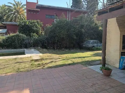 AMPLIO LOTE CON PILETA Y CASA EN LA BOTA, BENAVÍDEZ