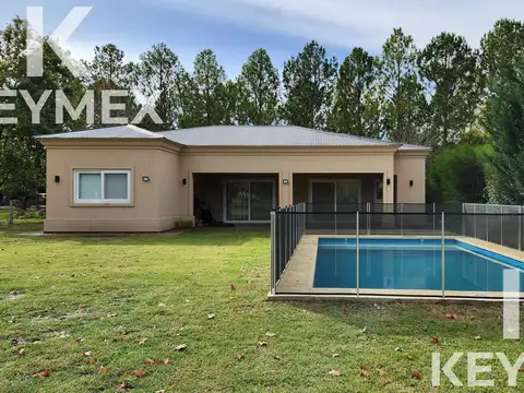 Casa en Venta con 2 cocheras