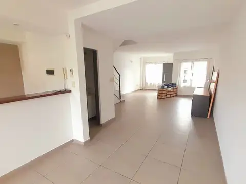 Villa Adelina - Dúplex de 5 amb con gran Jardín, Piscina y Cocheras!