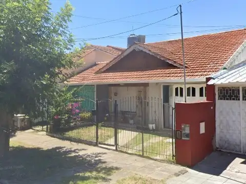 Casa en venta - 3 Dormitorios 3 Baños - Mar del Plata