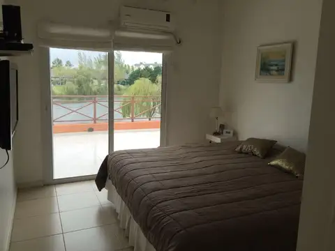 Casa al agua en Alquiler en Barrio Castores