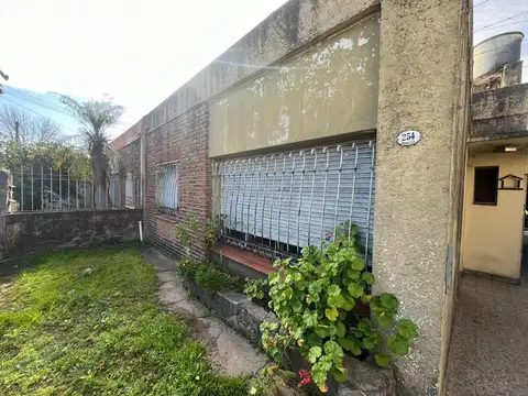 Casa en Barcelo 254 Barrio Benquez, Banfield