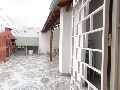 Oficina Alquiler  Villa del Parque Patio Terraza