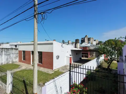 Casa Centrica en Venta en Reconquista