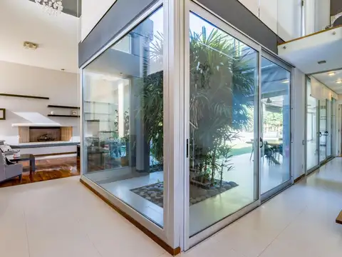 Casa 6 ambientes con 3 baños