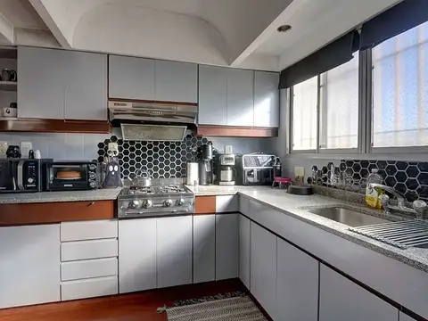 OPORTUNIDAD PH 4 AMB BALCON + PATIO CON PARRILLA